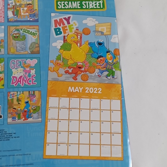 Sesame Street Wall Calendar 2022 16 Month - Picture 3 of 3